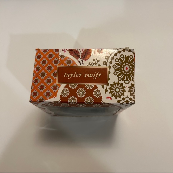 NWT Taylor Swift Evermore Cabin Ornament - Eras Tour - Picture 3 of 4